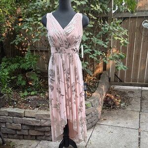 Vintage Eliza J Elegant Floral Pink hi lo flowy dress gold metallic & pink. Sz 4